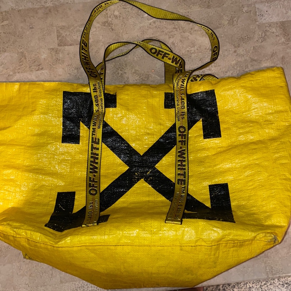 - Off white tote bag- client returned over Description. Nothing wrong with bag